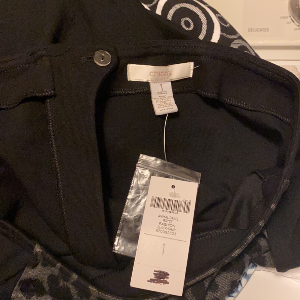 Chico's Black/Gray Animal Panel Skirt NWT SZ1 - Picture 5 of 7